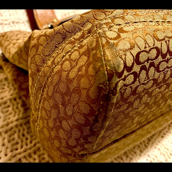 Authentic Coach Mini Signature Soho Bag - Picture 9 of 9
